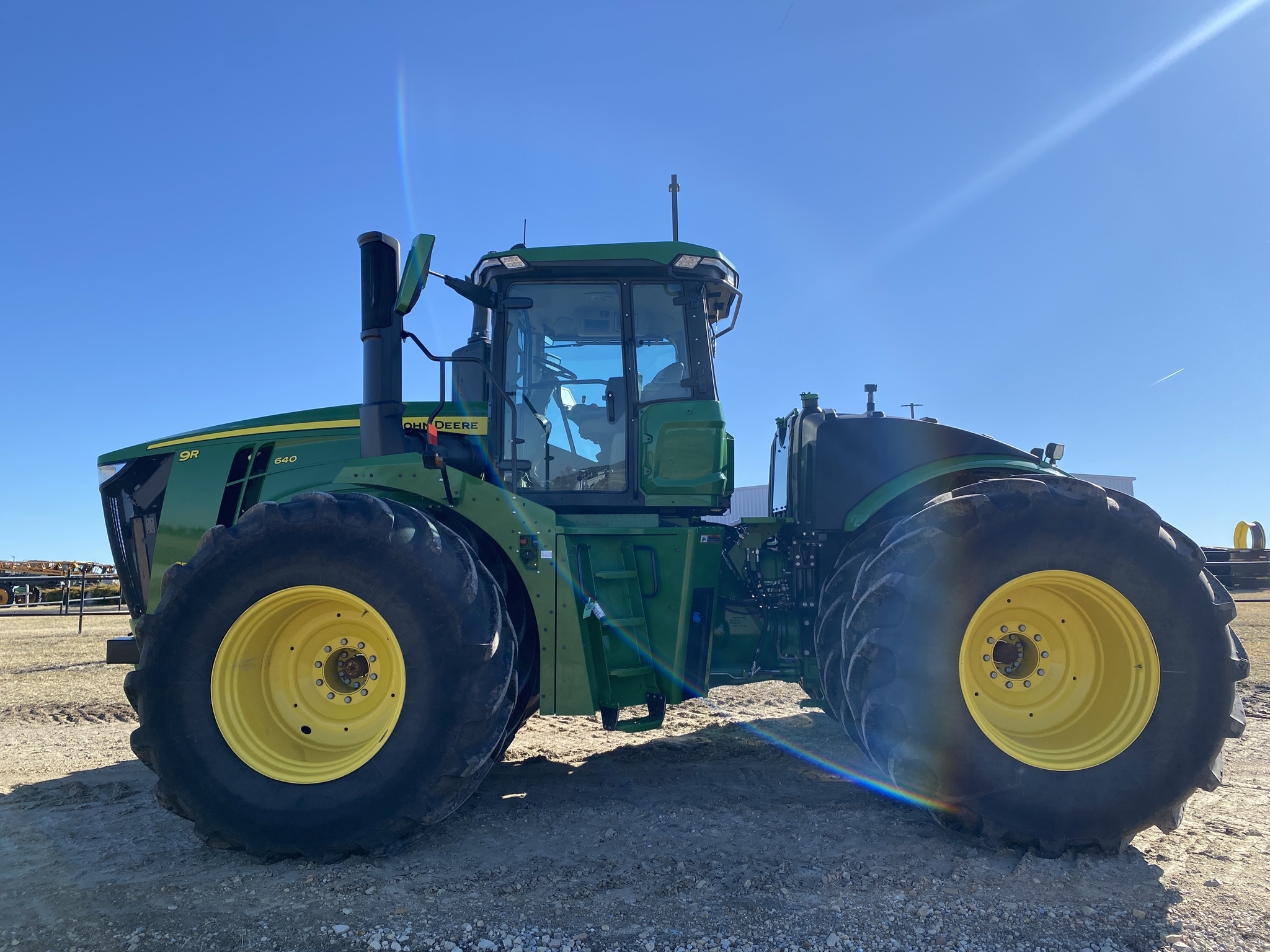 2022 John Deere 9R 640 Tractor