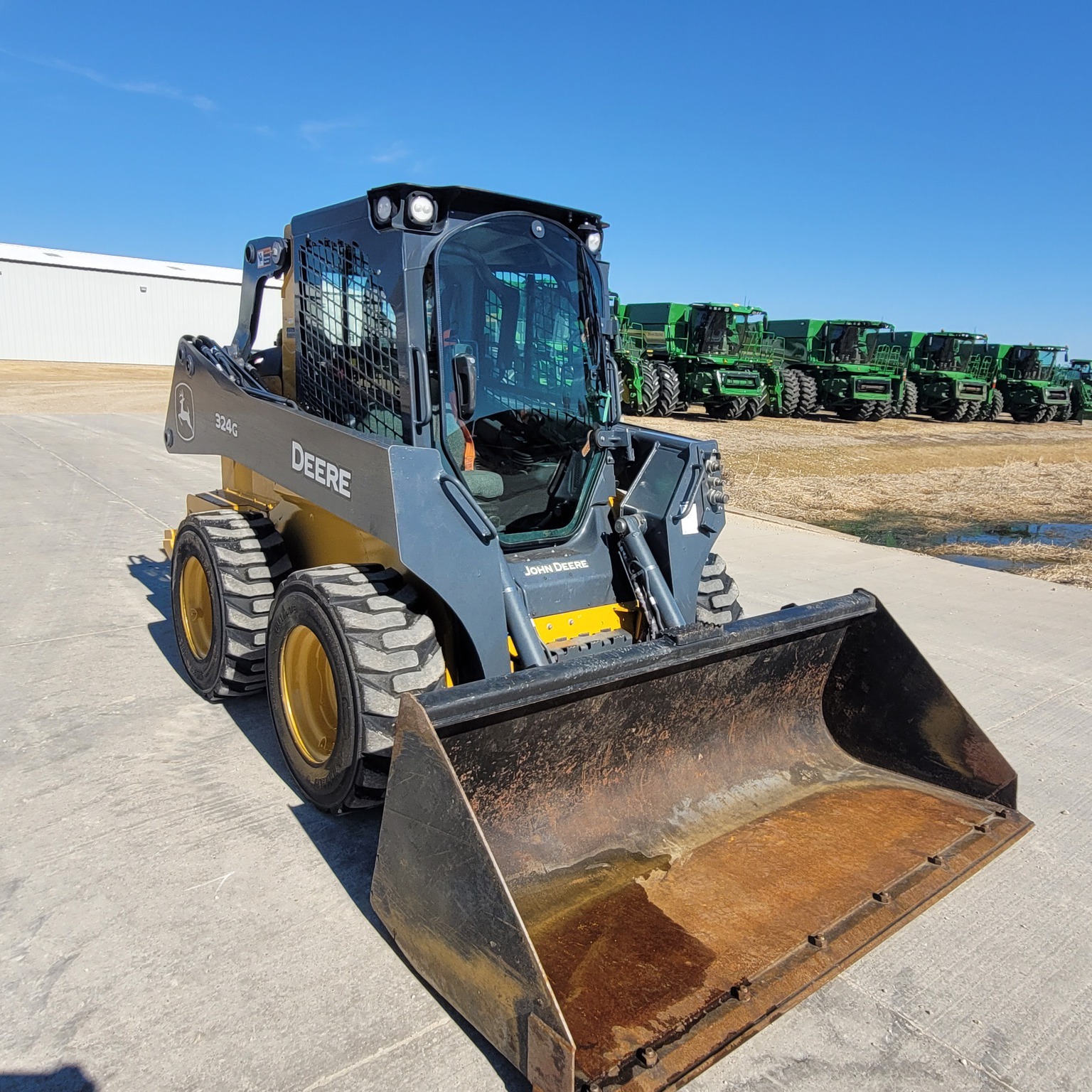 2022 Deere 324G Skid Steer