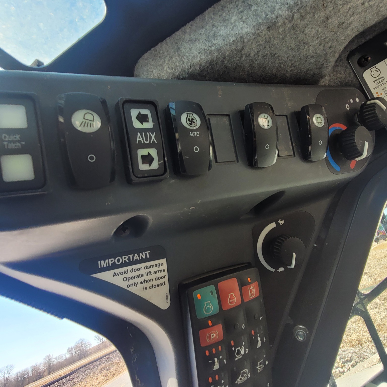 2022 Deere 324G Skid Steer