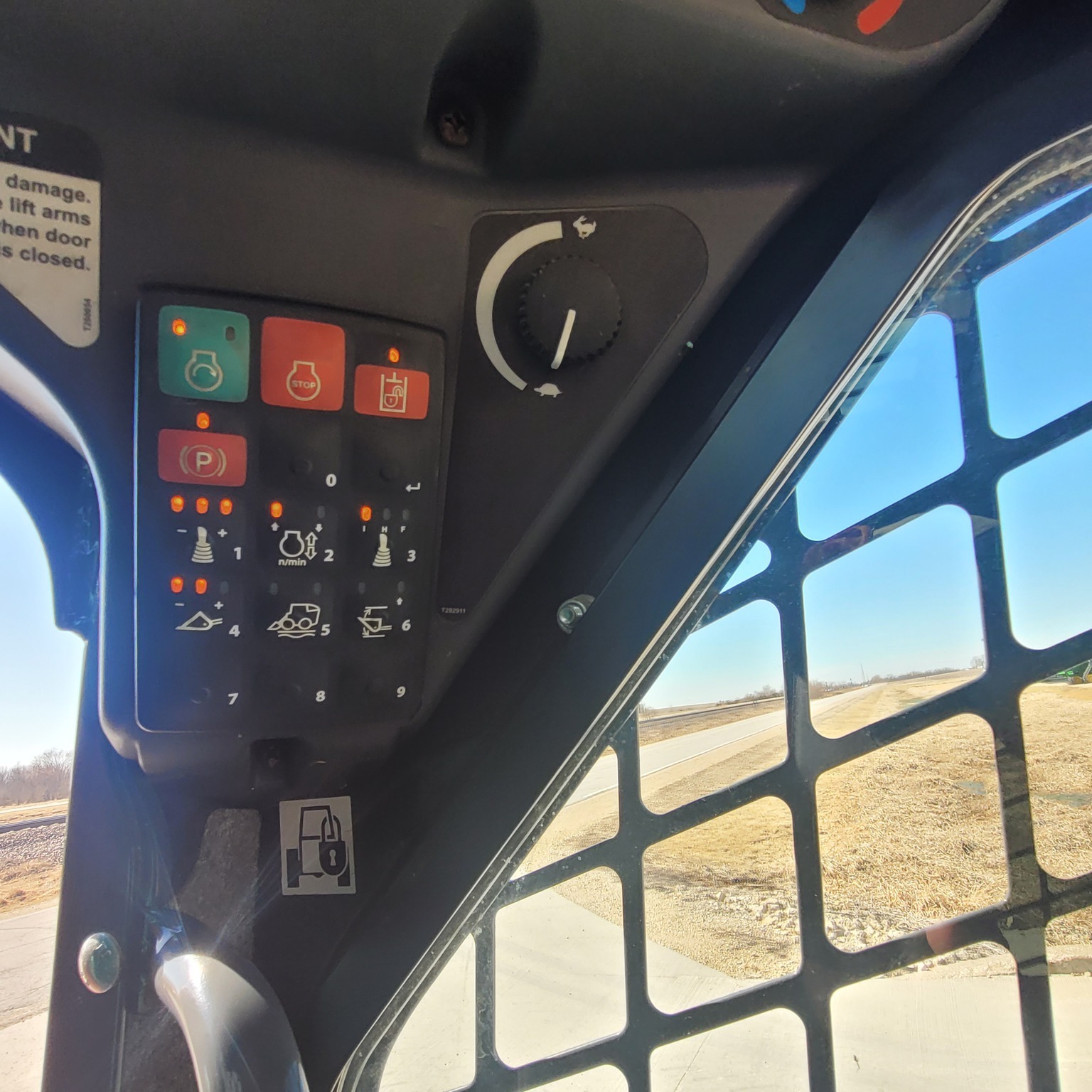 2022 Deere 324G Skid Steer