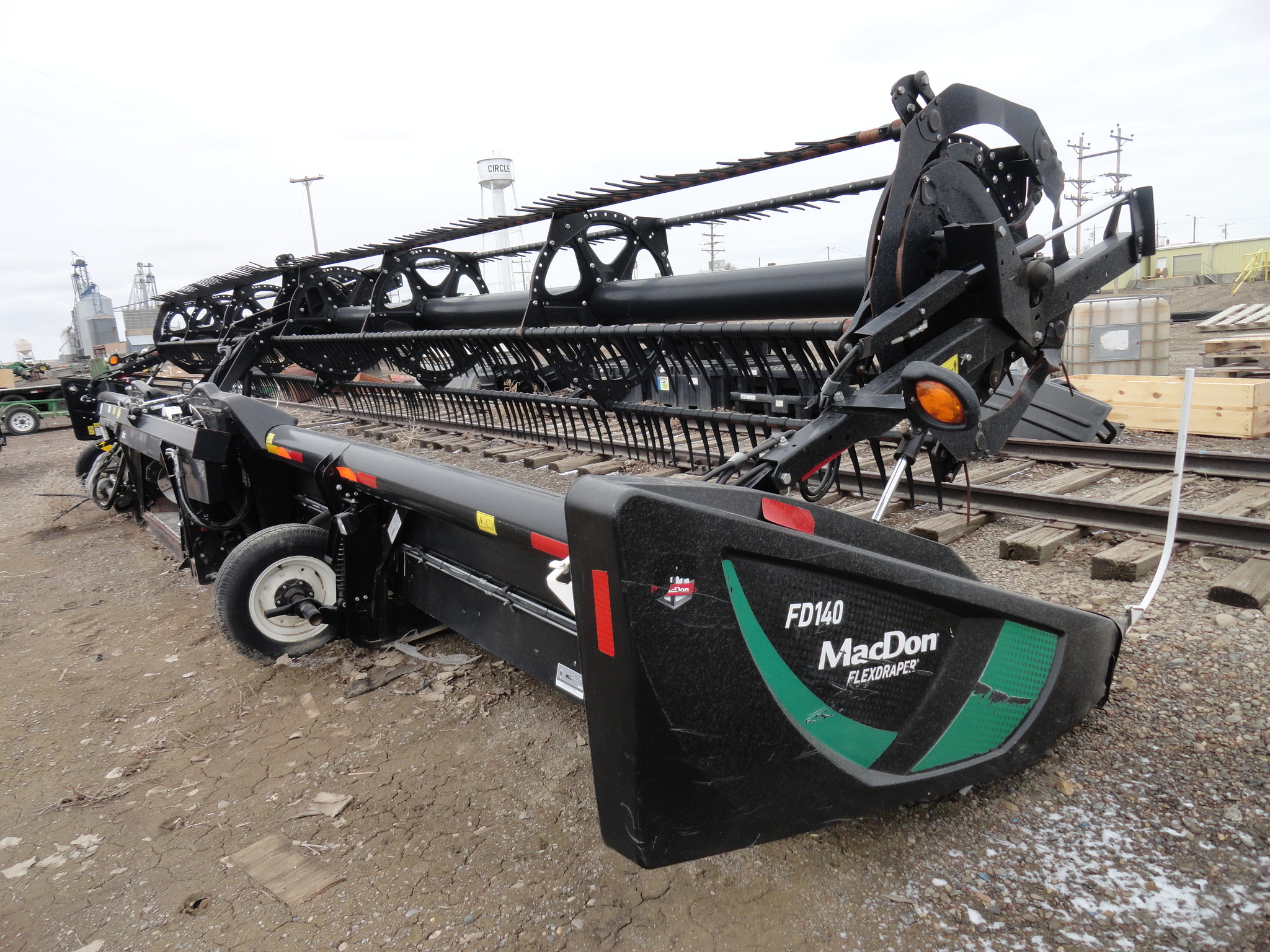 2019 MacDon FD140 Platform