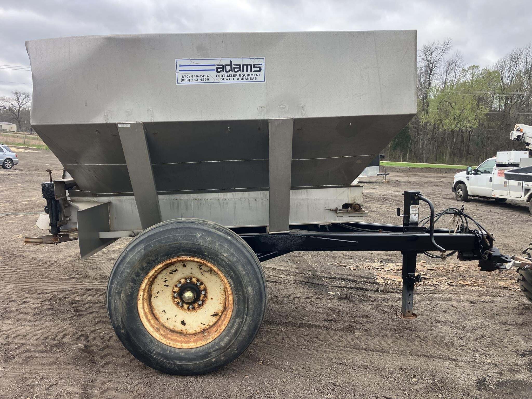 Adams Fertilizer Equipment 5T Pull-Type Fertilizer Spreader - $5,500 ...