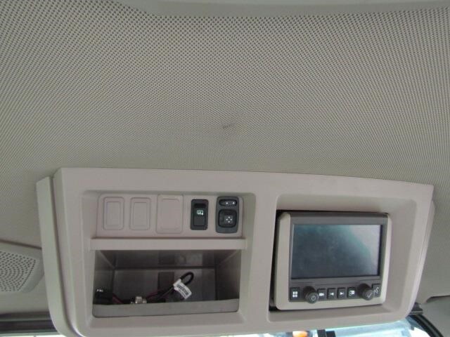 2023 John Deere 8R 340 Tractor