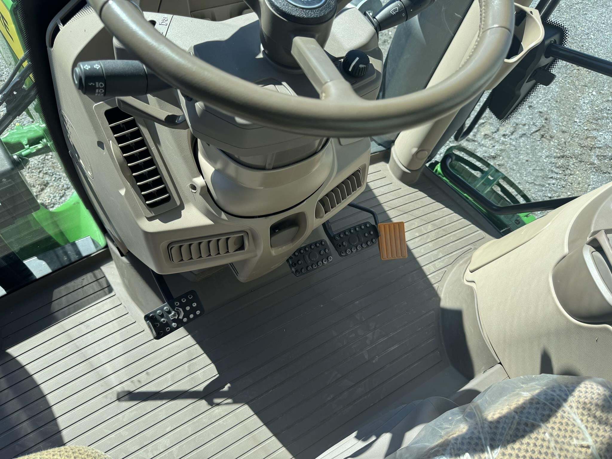 2023 John Deere 6R 175 Tractor