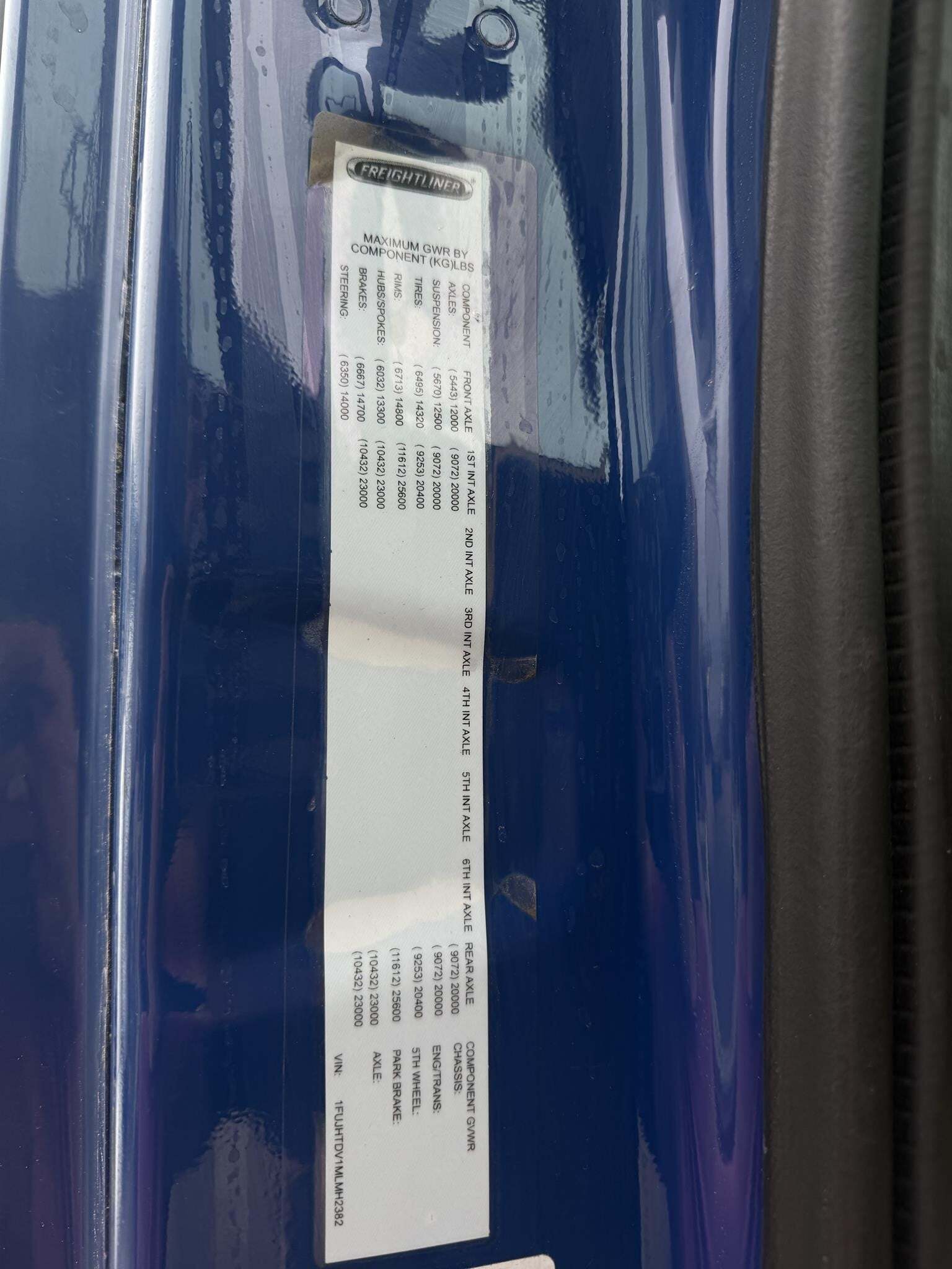 2021 Freightliner CASCADIA 116 Semi Trucks/Trailer