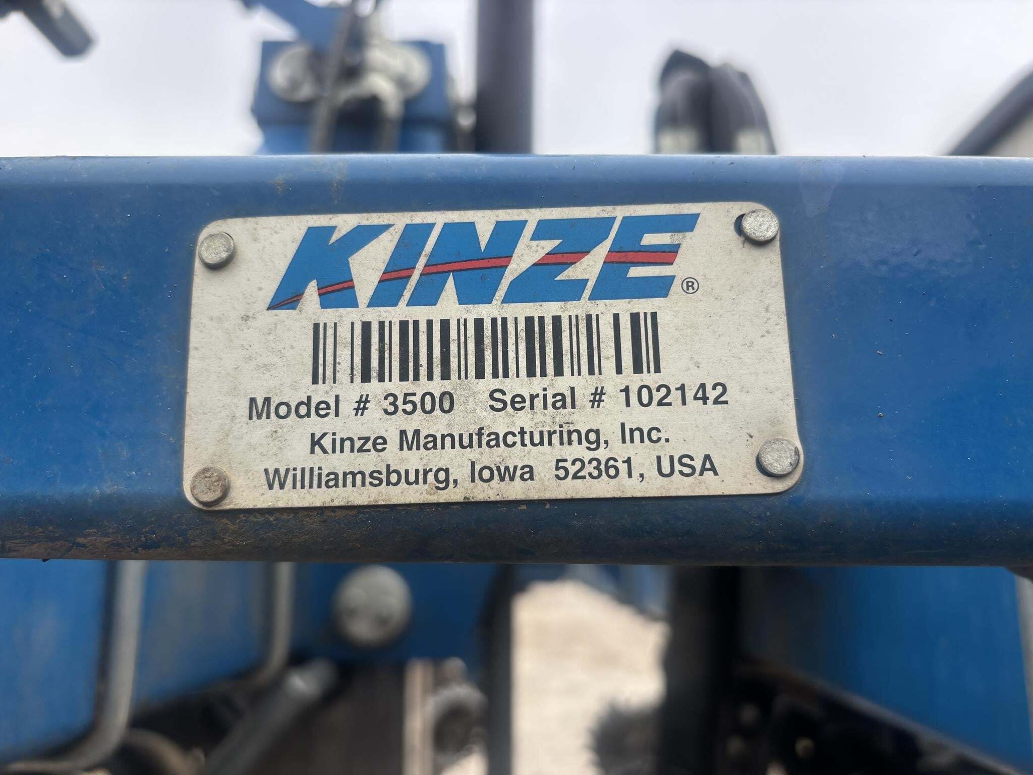 2016 Kinze 3500 Planter