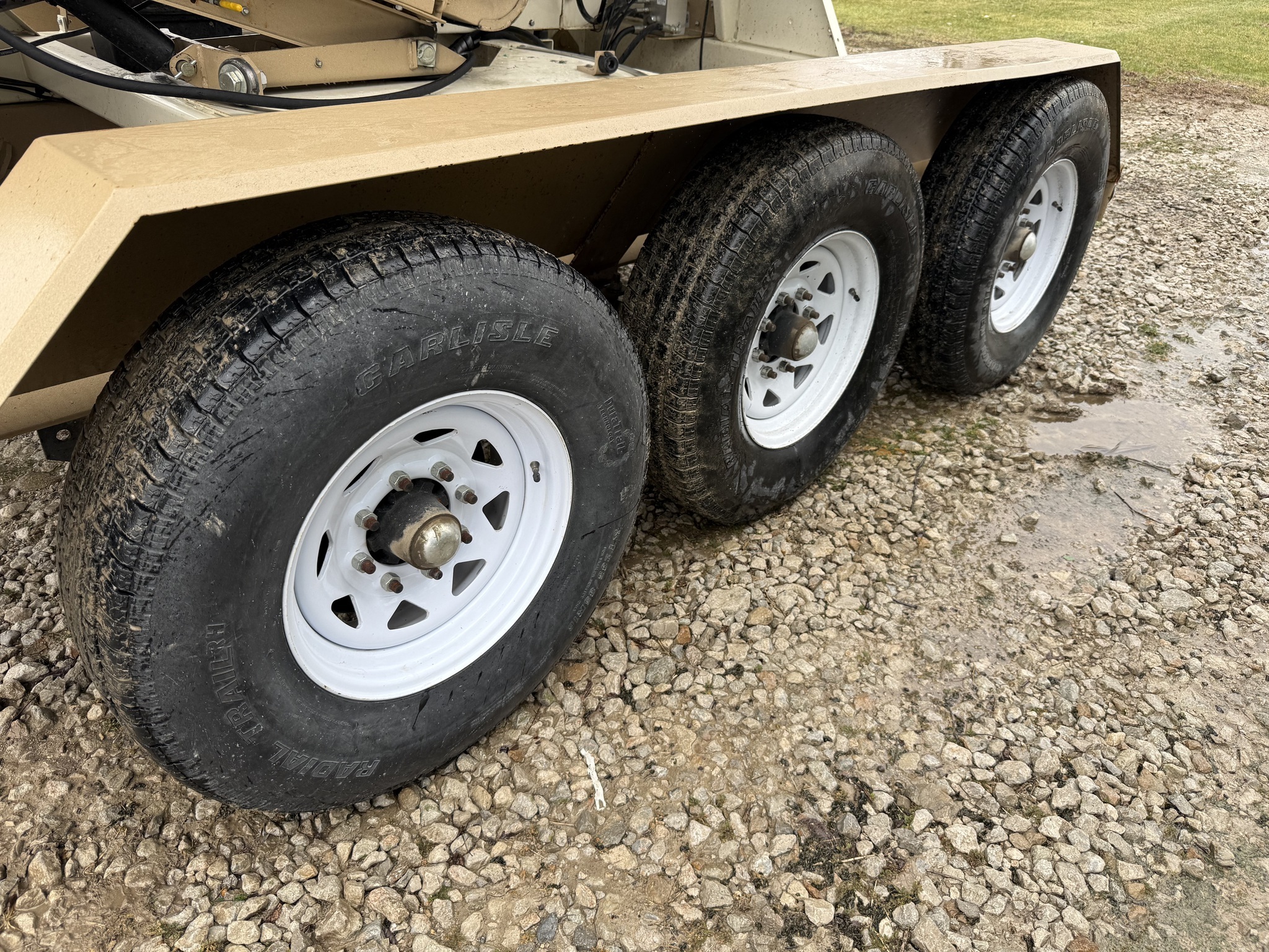 2012 Unverferth 3750 Seed Tender