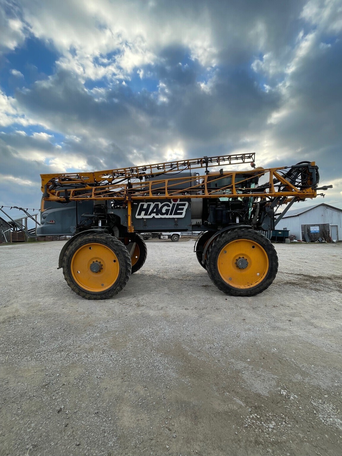 2016 Hagie STS16 Self-Propelled Sprayer