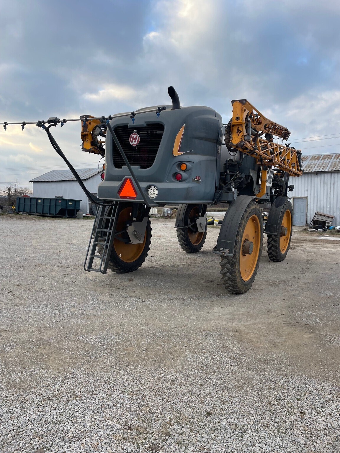 2016 Hagie STS16 Self-Propelled Sprayer
