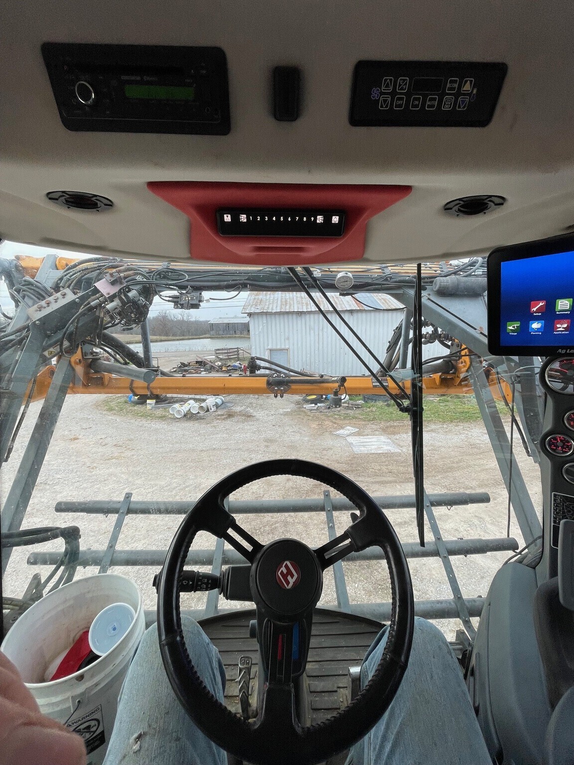2016 Hagie STS16 Self-Propelled Sprayer