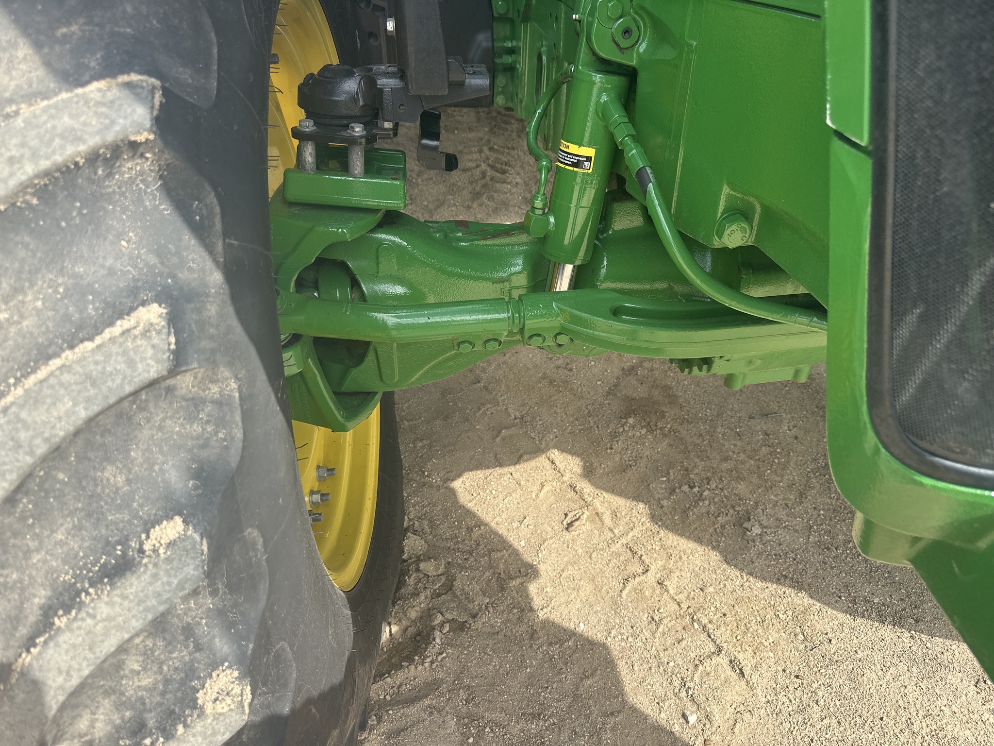 2022 John Deere 7R 210 Tractor