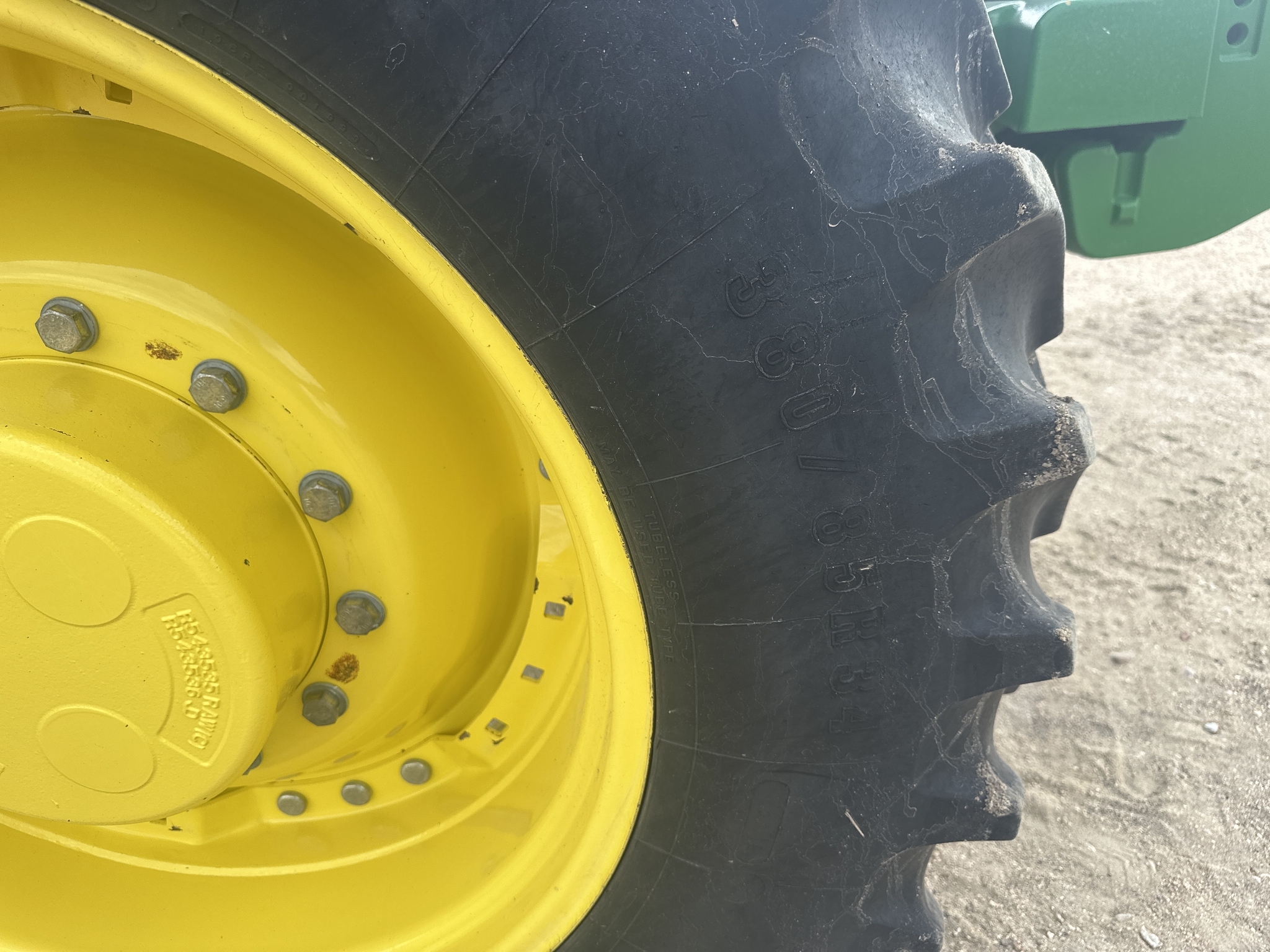 2022 John Deere 7R 210 Tractor