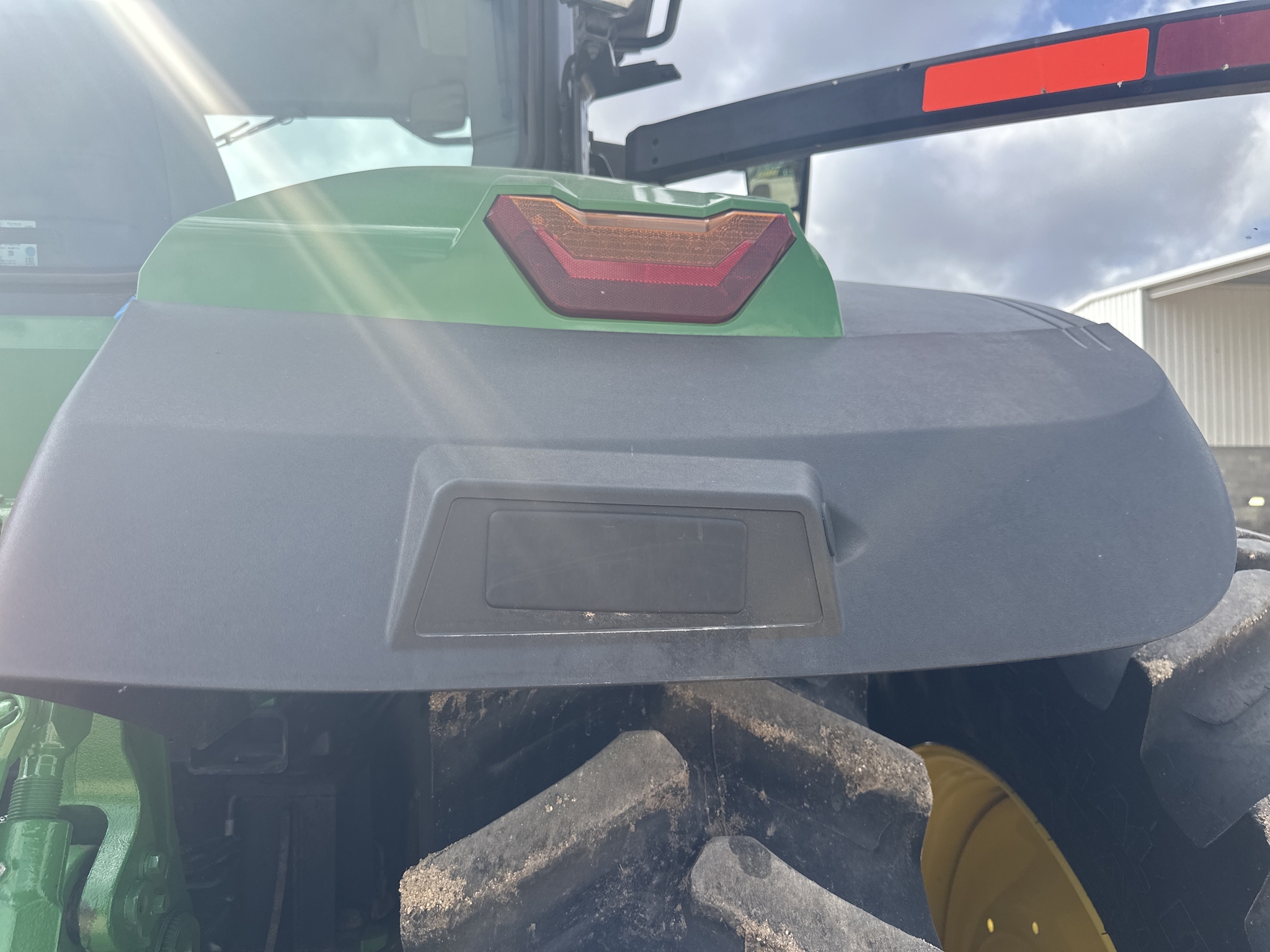 2022 John Deere 7R 210 Tractor