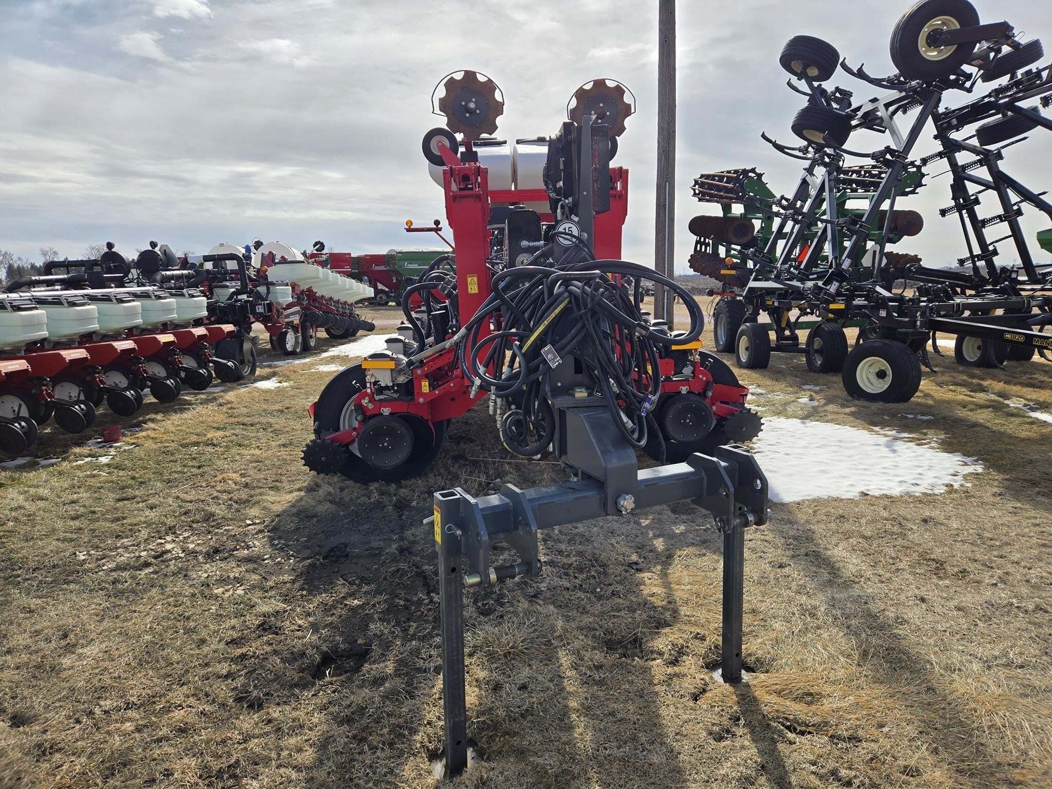 2019 White 9816VE Planter