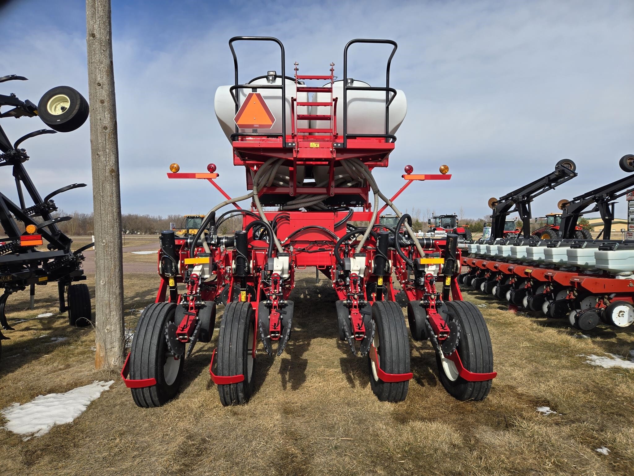 2019 White 9816VE Planter