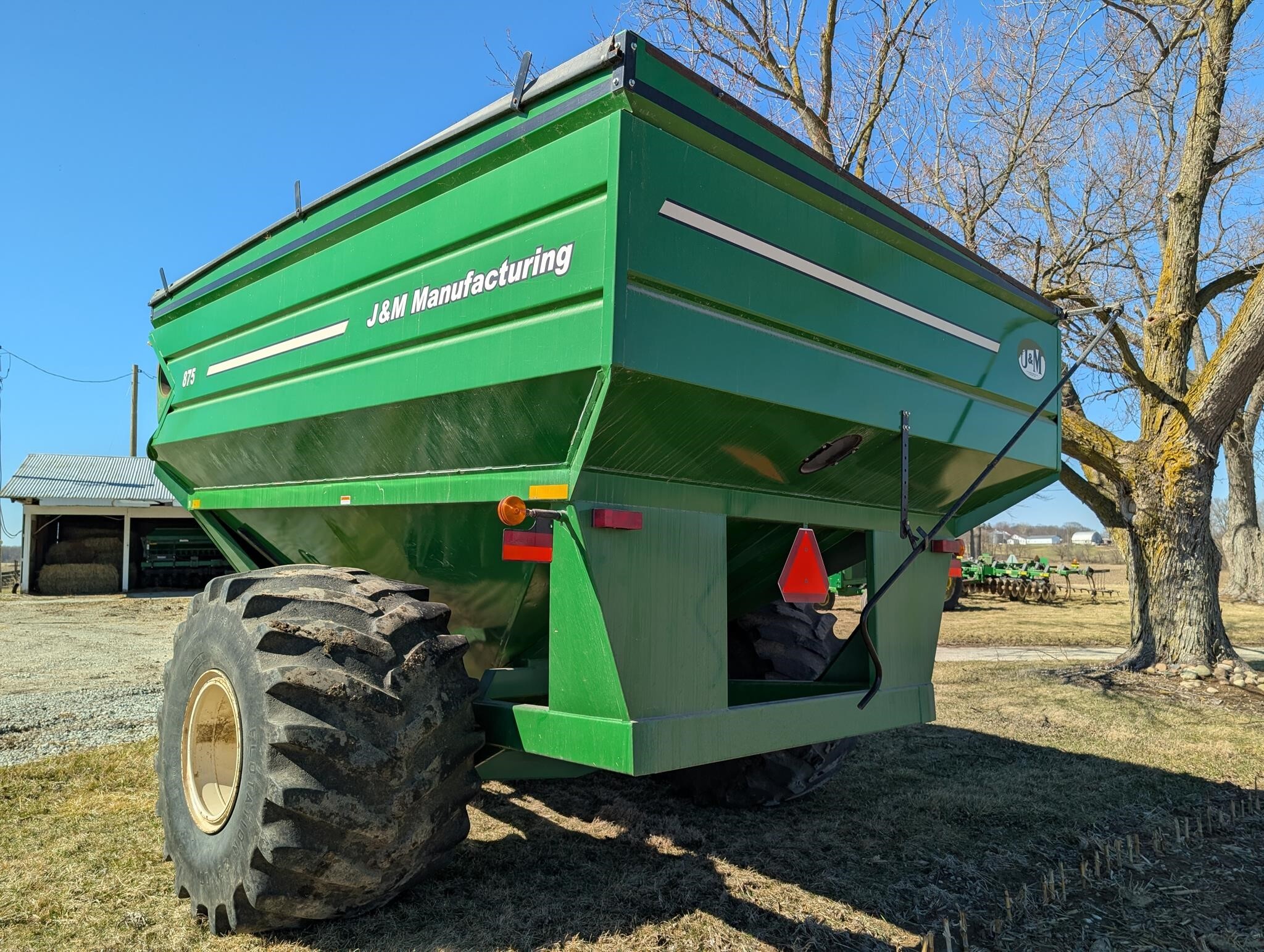  J&M 875-18 Grain Cart