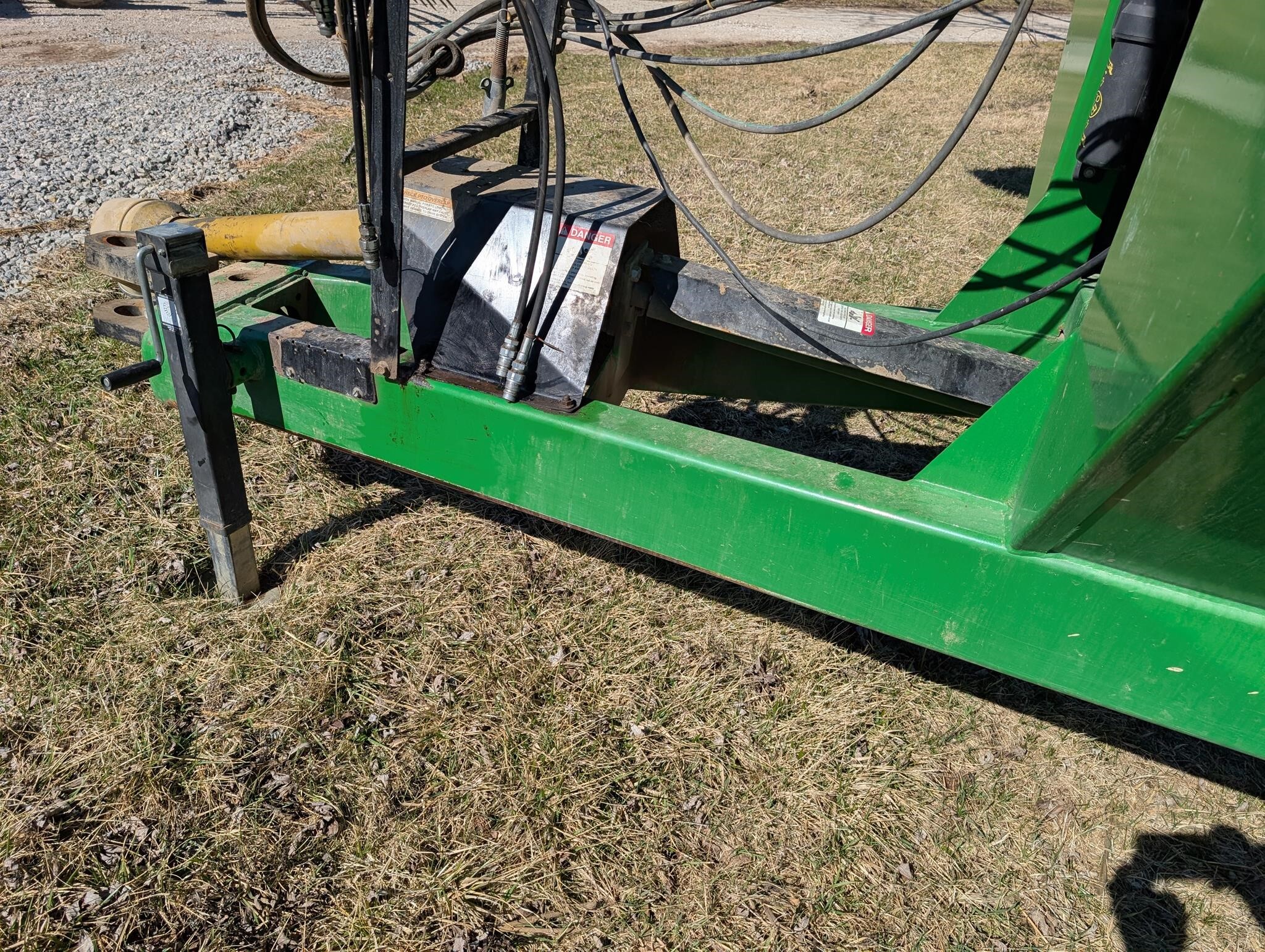  J&M 875-18 Grain Cart