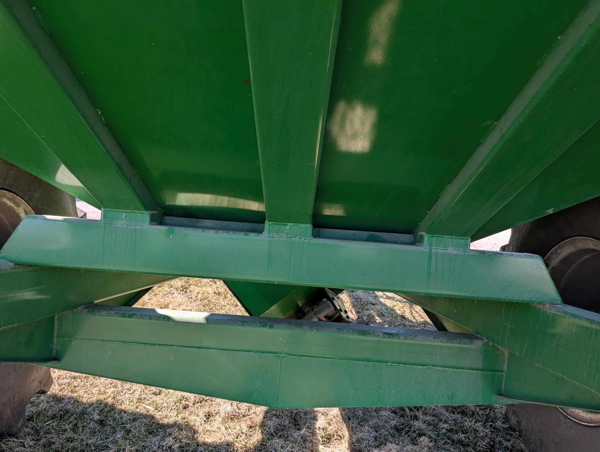  J&M 875-18 Grain Cart
