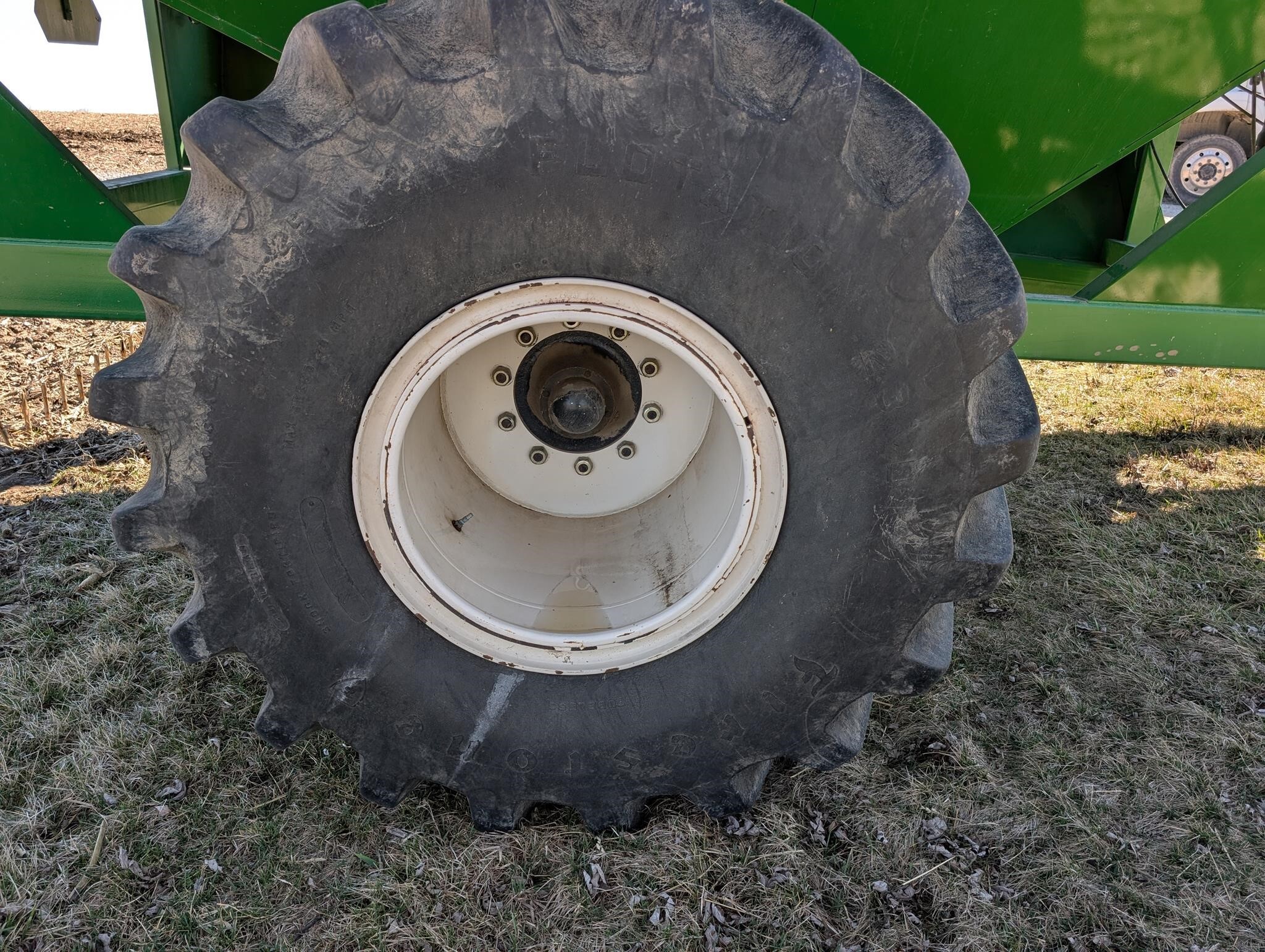  J&M 875-18 Grain Cart