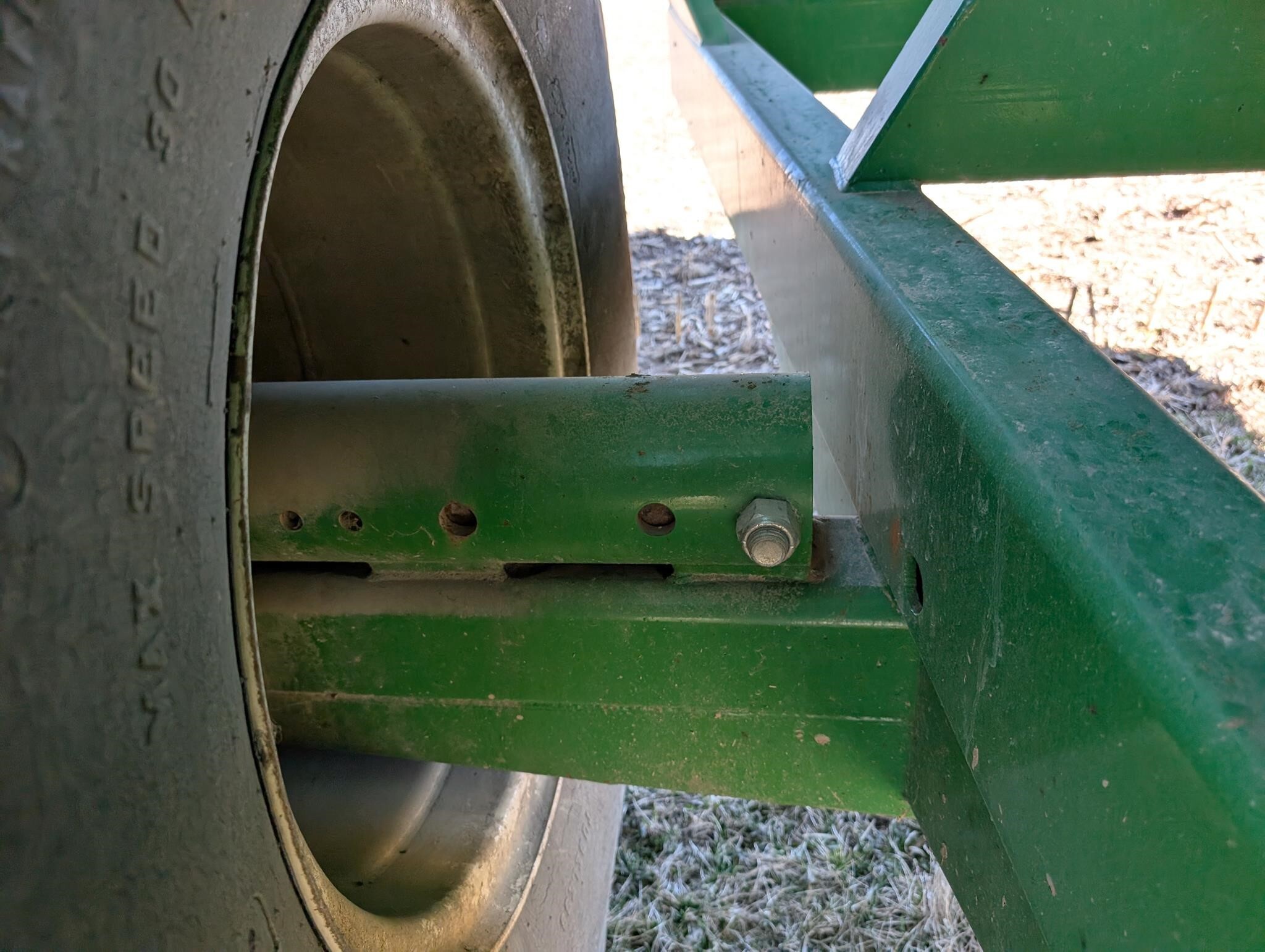  J&M 875-18 Grain Cart