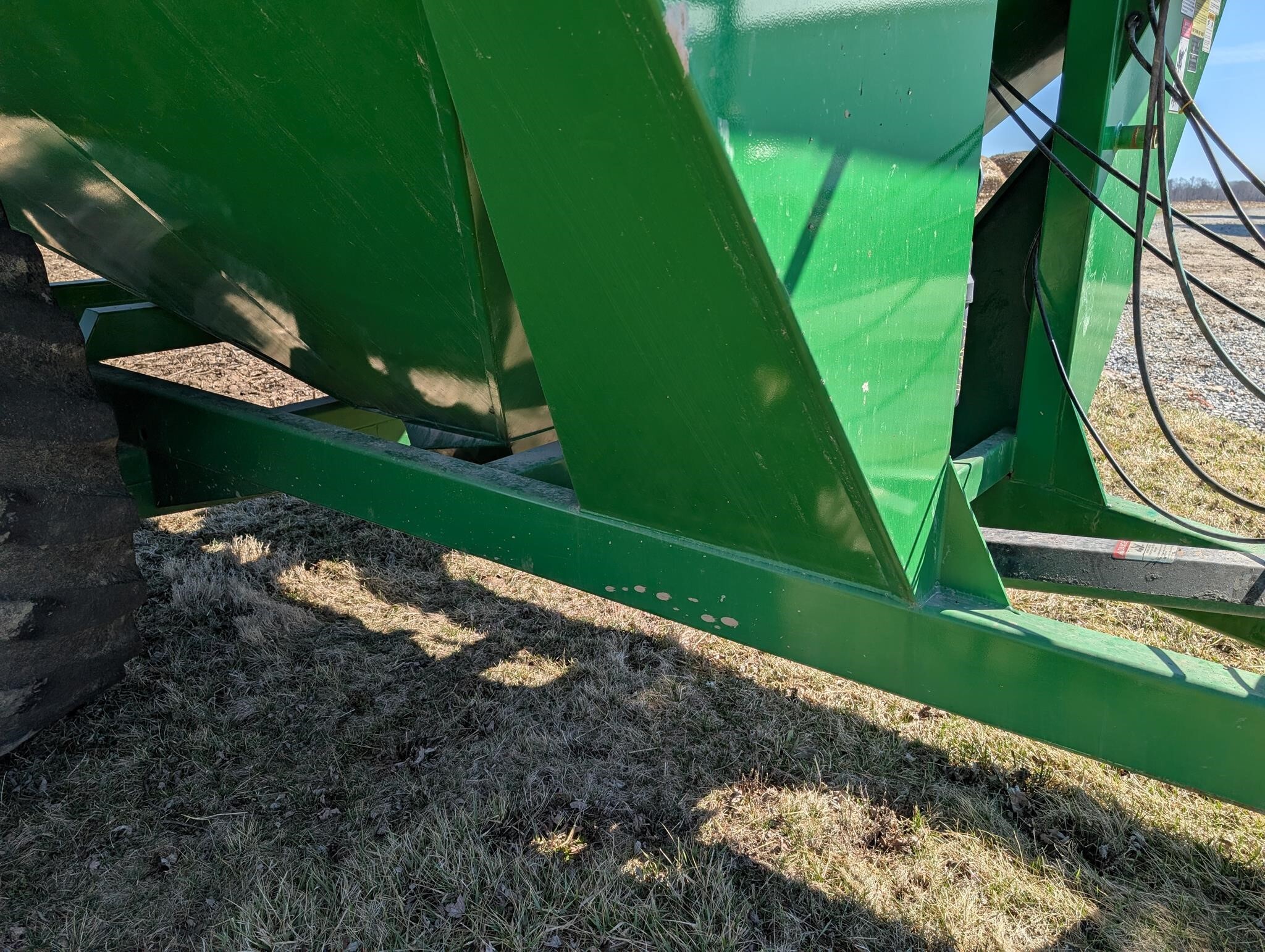  J&M 875-18 Grain Cart