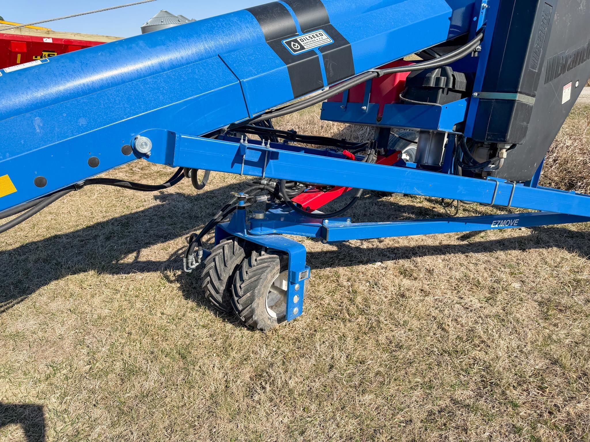 2021 Brandt 1547LP+ Augers and Conveyor