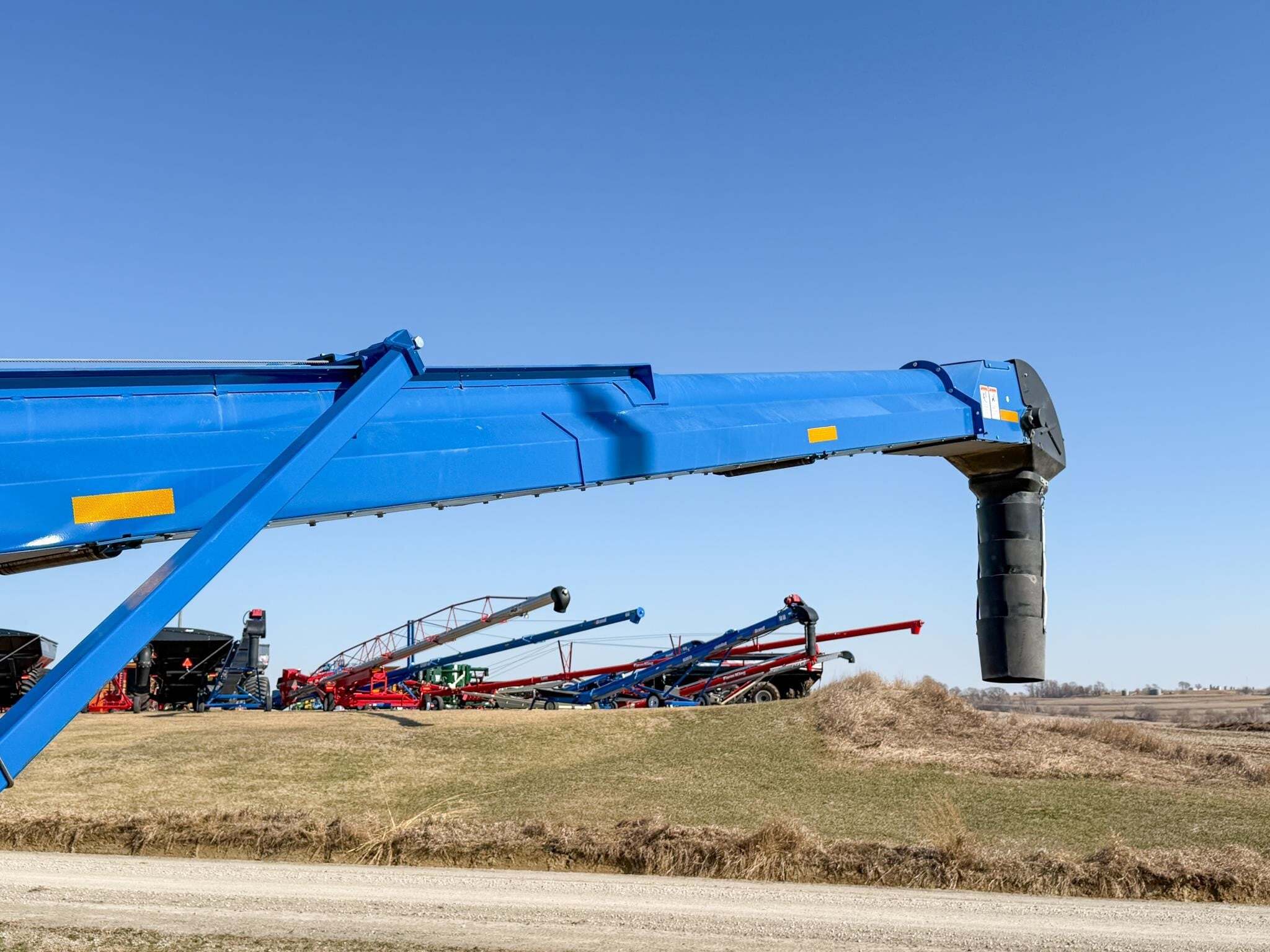 2021 Brandt 1547LP+ Augers and Conveyor