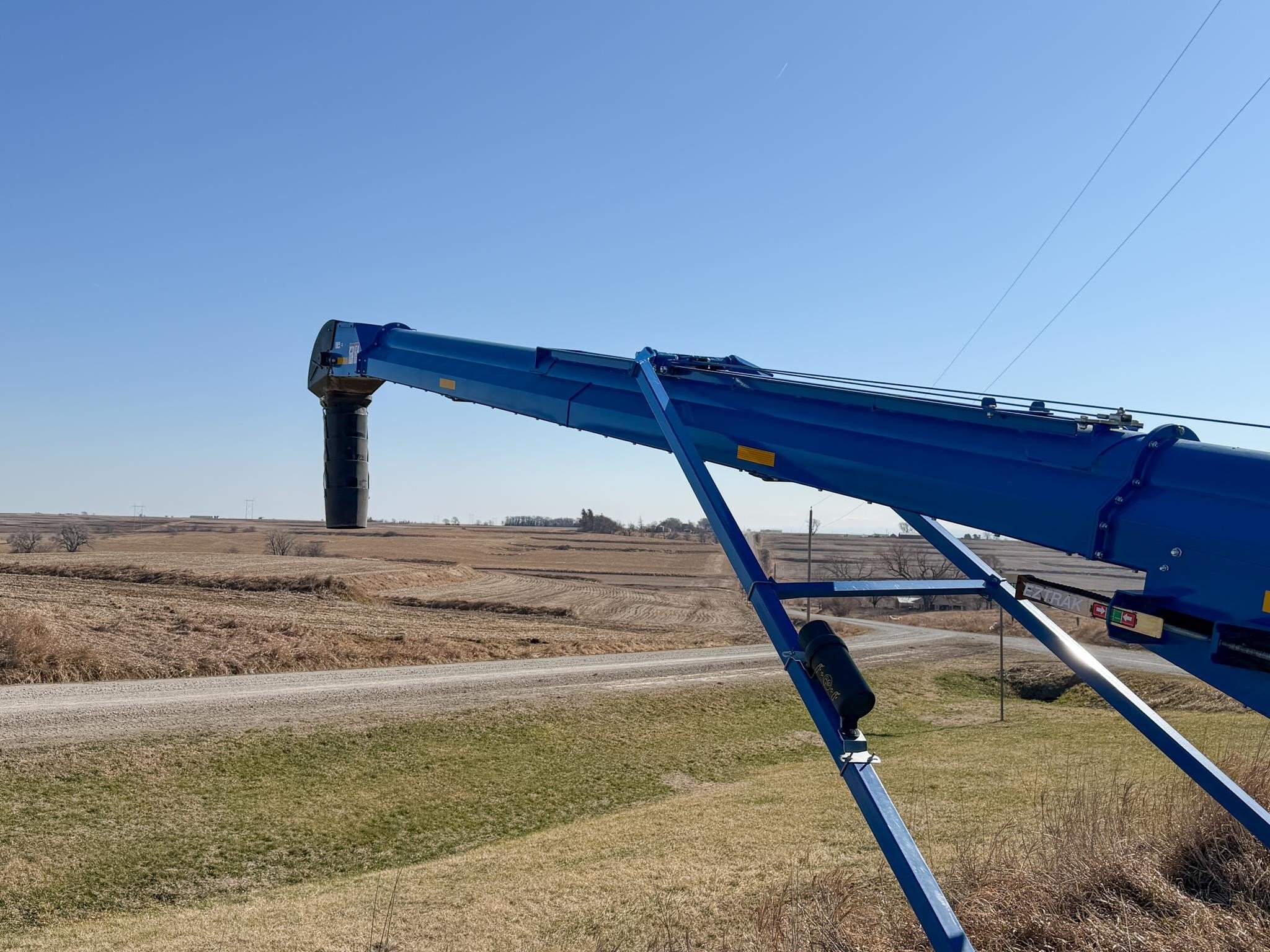 2021 Brandt 1547LP+ Augers and Conveyor
