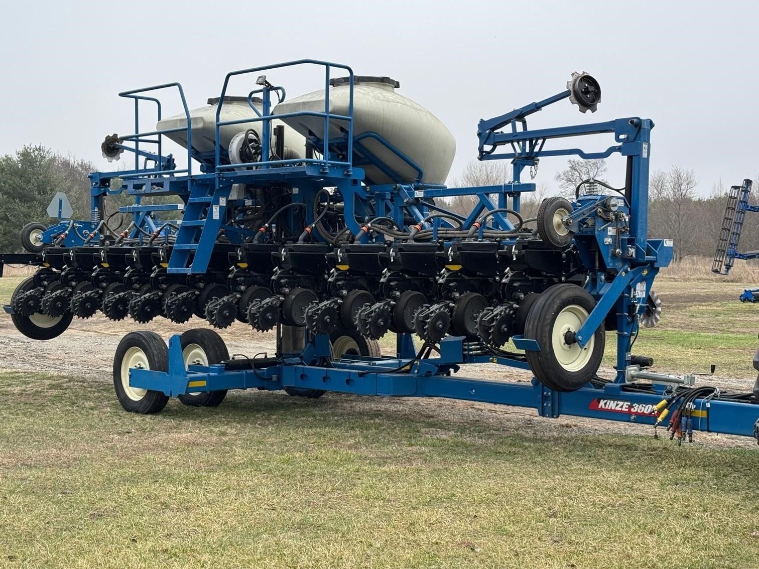 2022 Kinze 3605 Planter