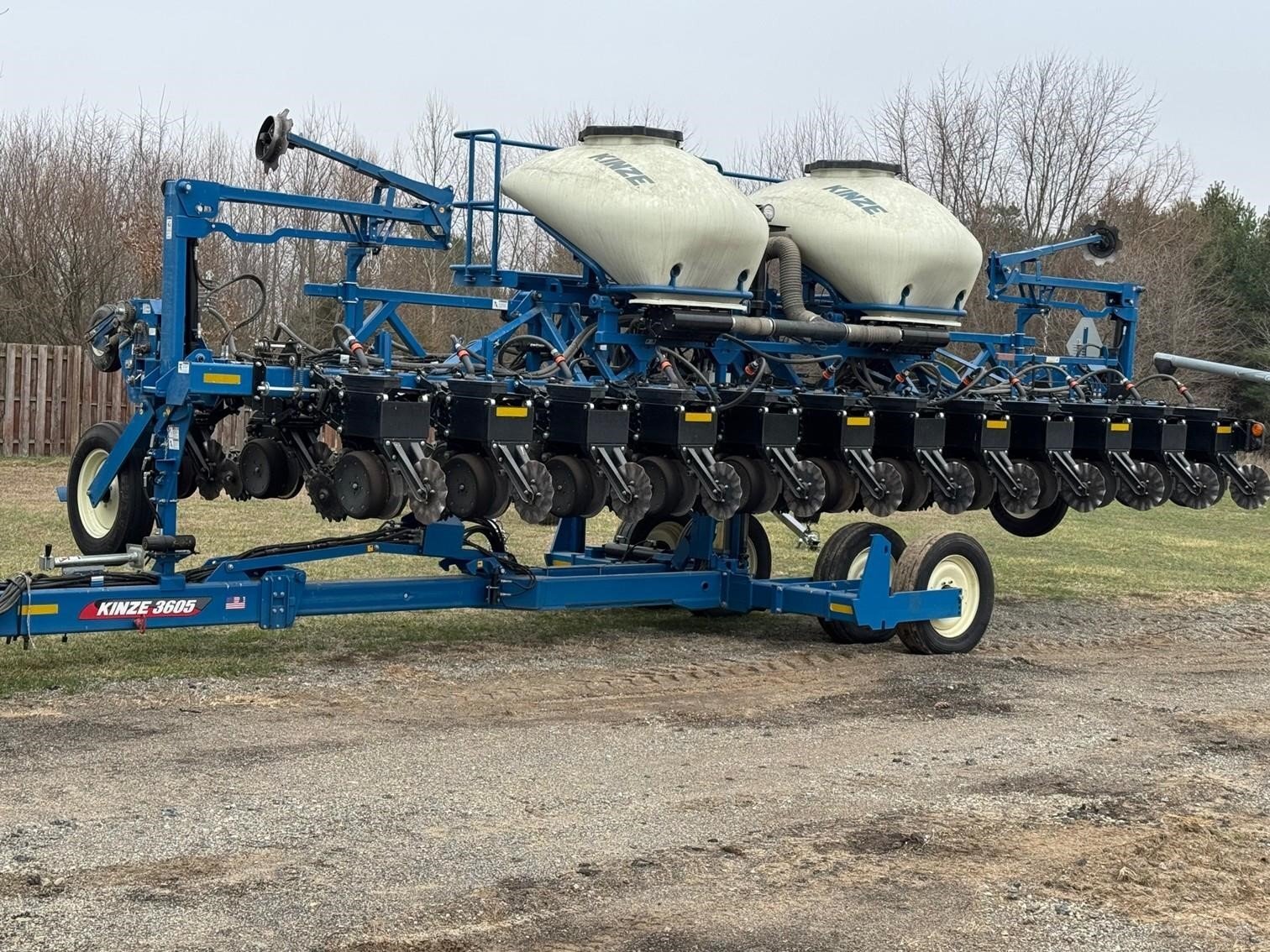 2022 Kinze 3605 Planter