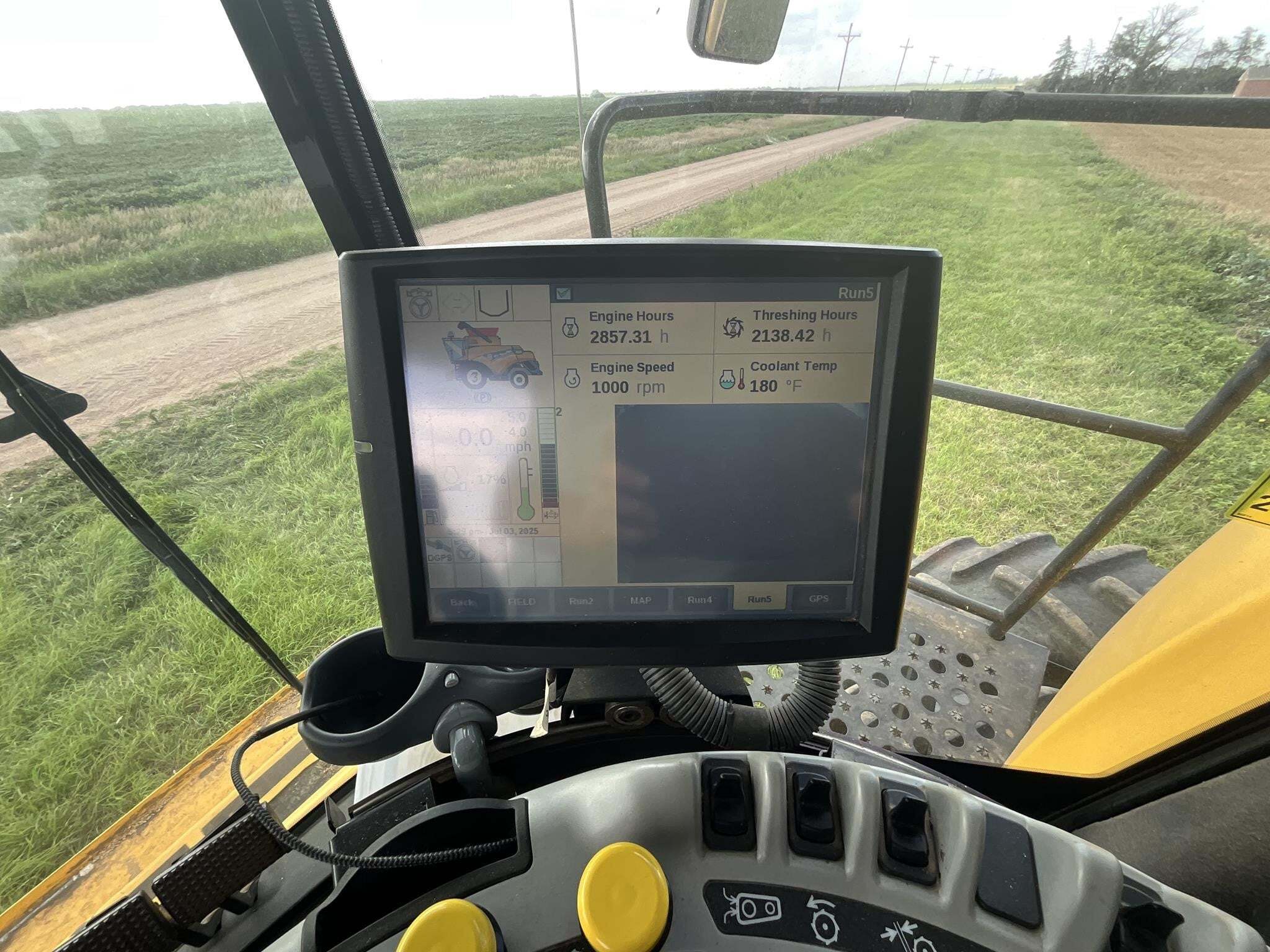 2016 New Holland CR8.90 Combine