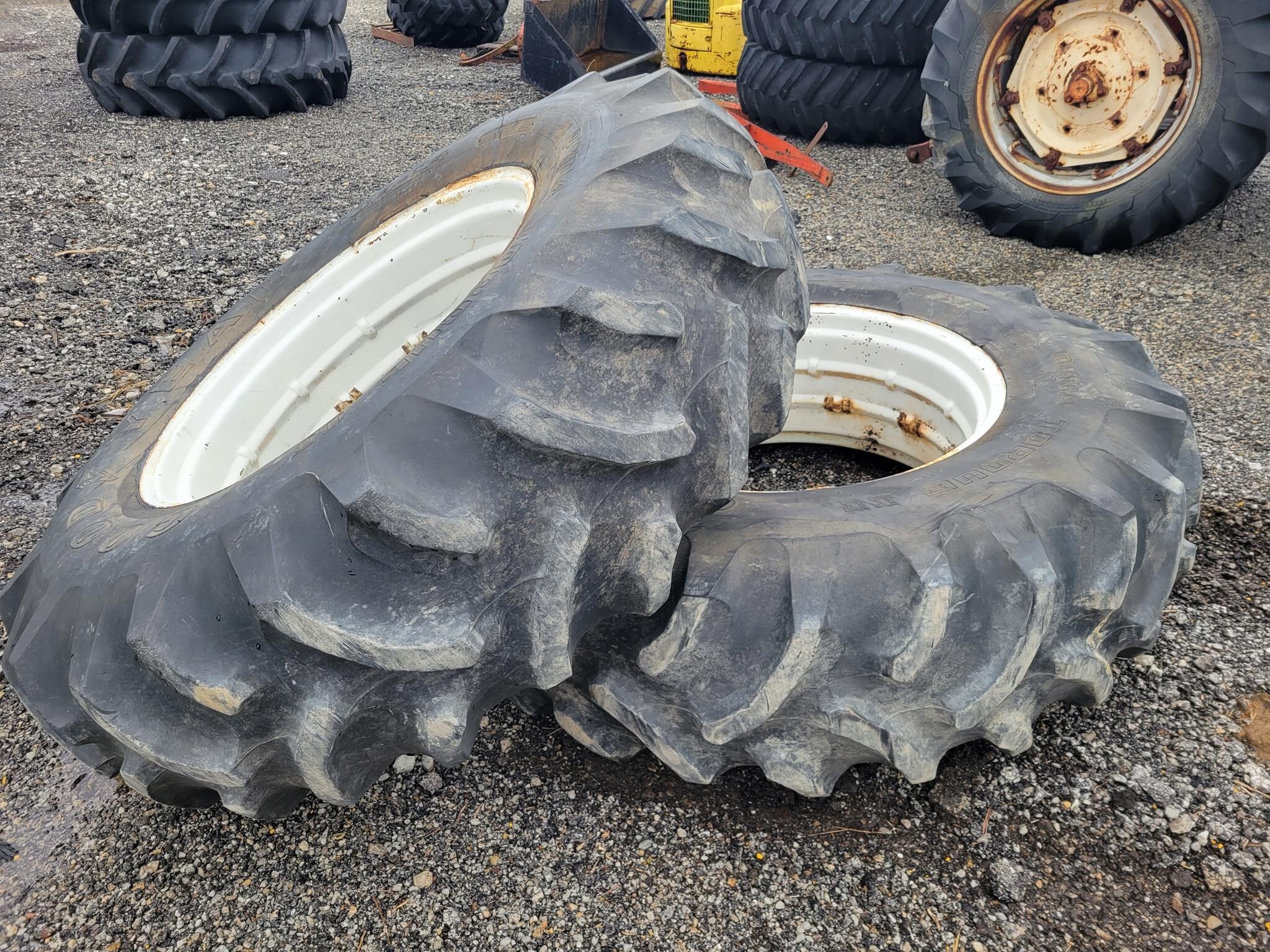  Goodyear 18.4-34 Wheels / Tires / Track