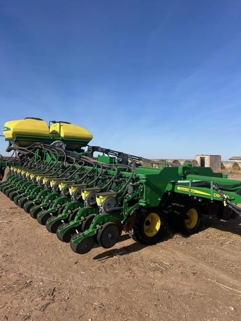 2016 John Deere DB60 Planter