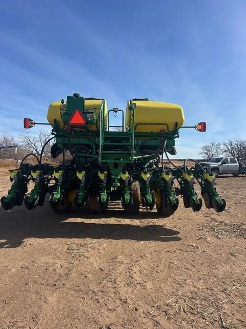 2016 John Deere DB60 Planter