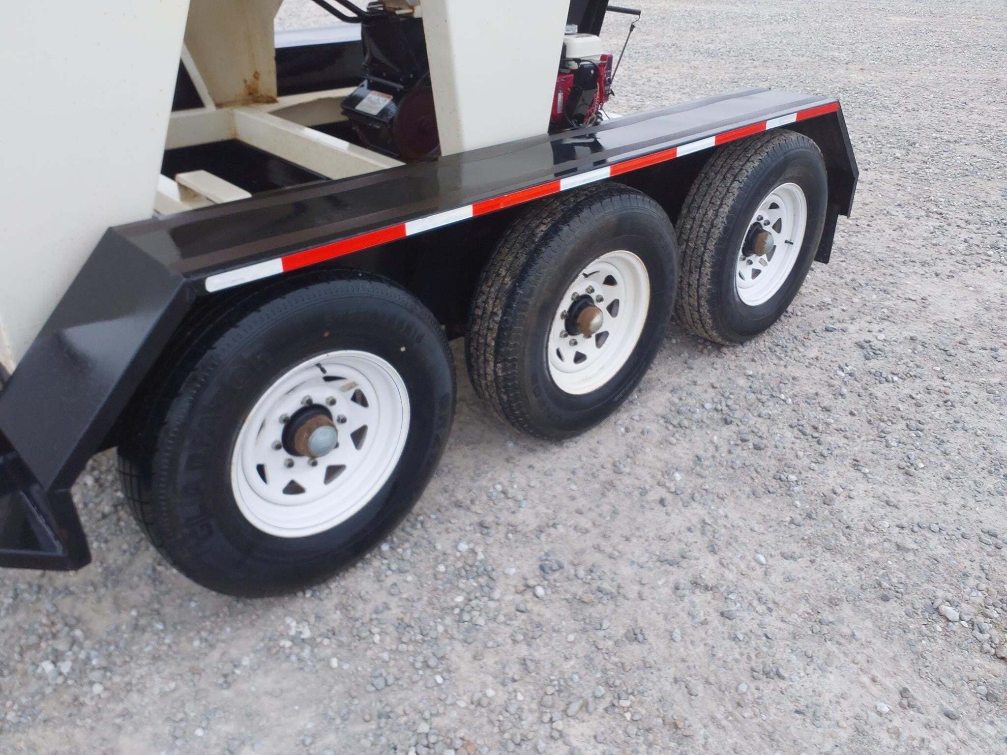  Friesen 375RT Seed Tender
