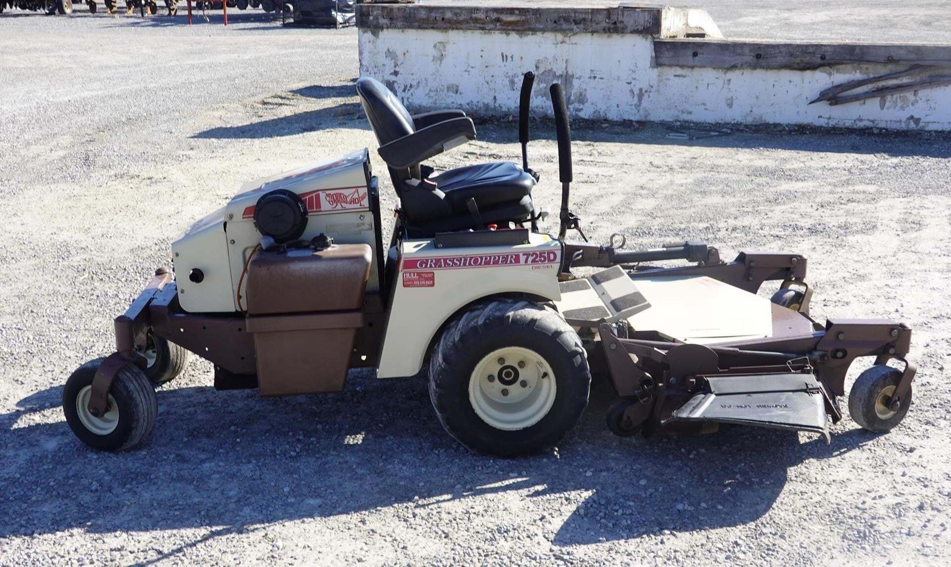 2010 Grasshopper 725DT6 Lawn Mower