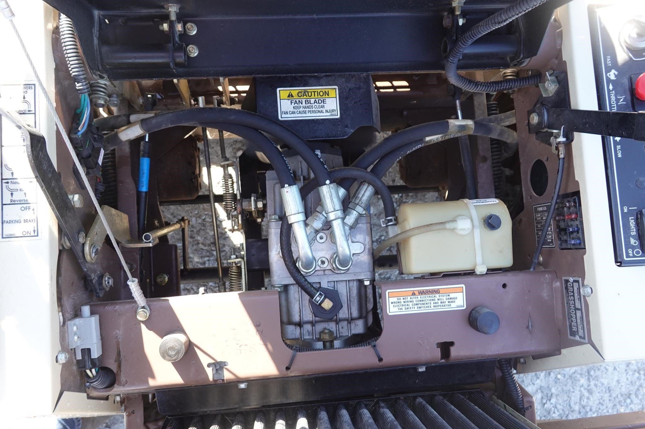 2010 Grasshopper 725DT6 Lawn Mower