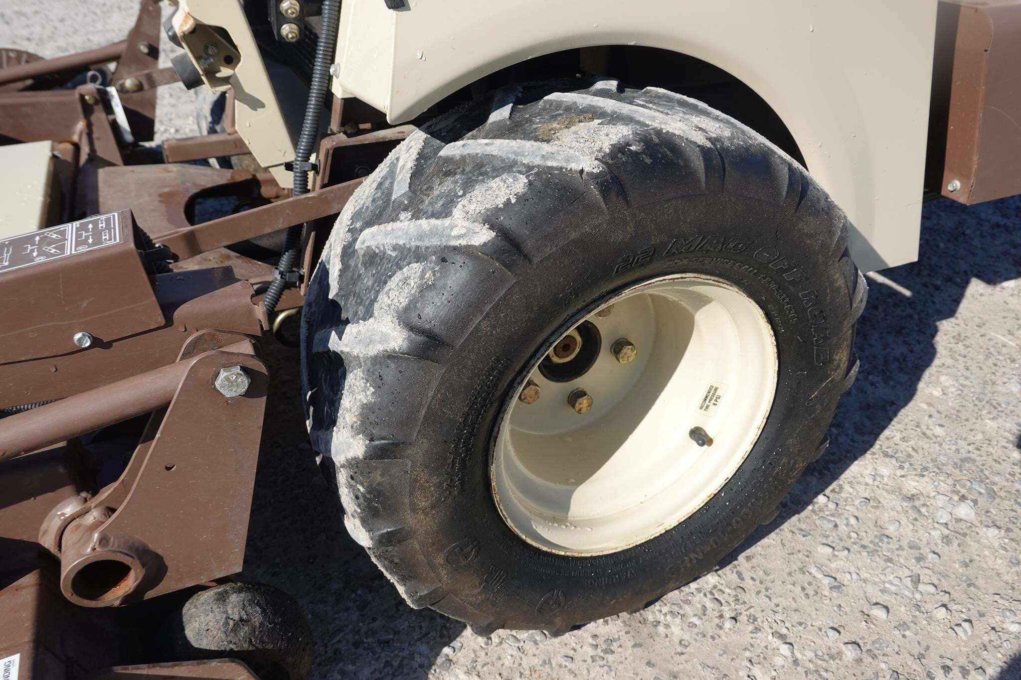 2010 Grasshopper 725DT6 Lawn Mower