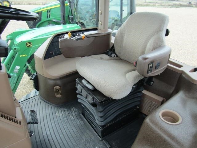 2002 John Deere 8420T Tractor