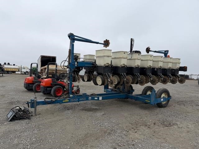 2001 Kinze 3500 Planter