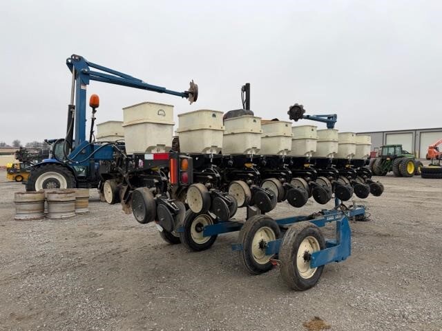 2001 Kinze 3500 Planter