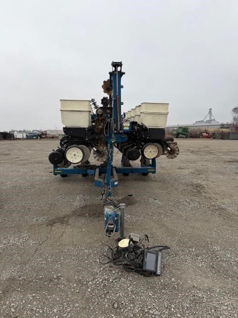 2001 Kinze 3500 Planter