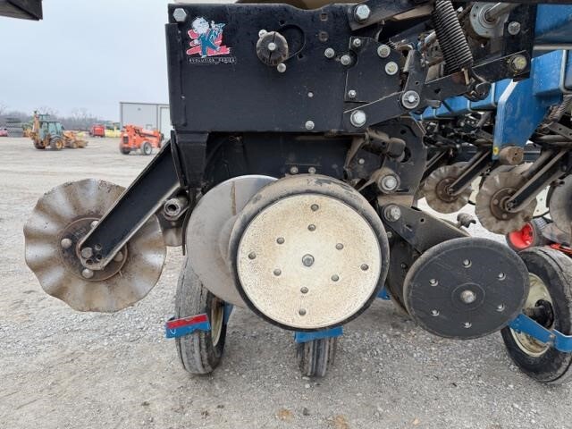 2001 Kinze 3500 Planter