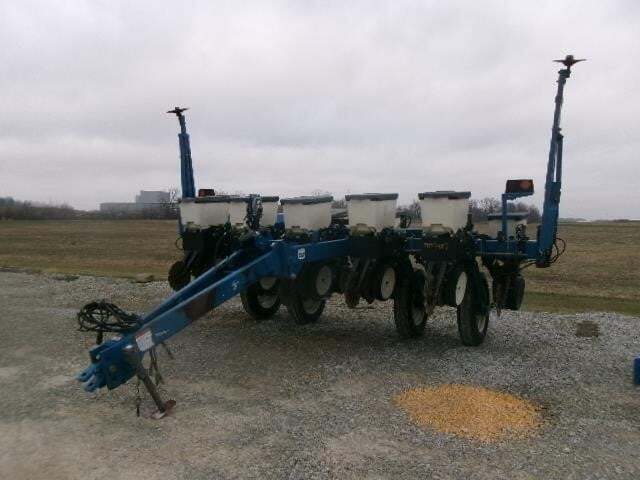  Kinze 3000 Planter