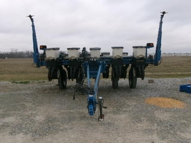  Kinze 3000 Planter