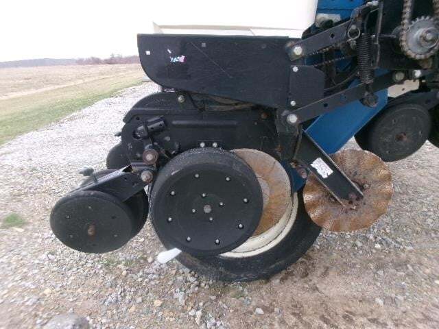 Kinze 3000 Planter