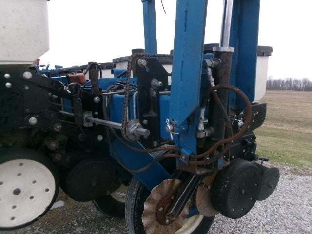  Kinze 3000 Planter