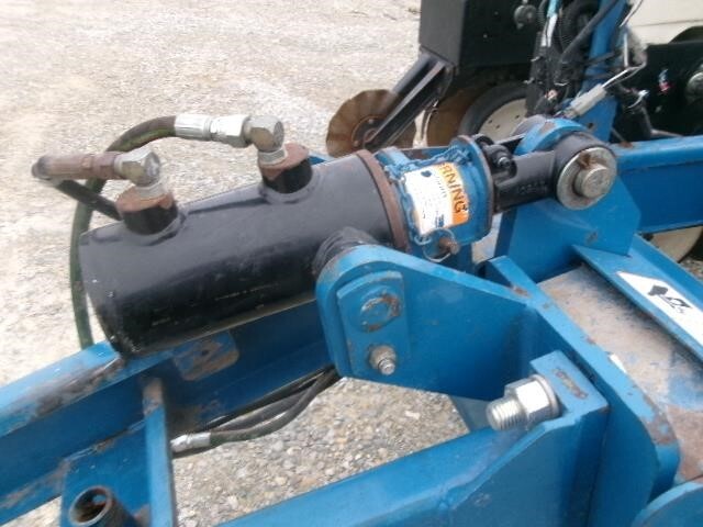  Kinze 3000 Planter