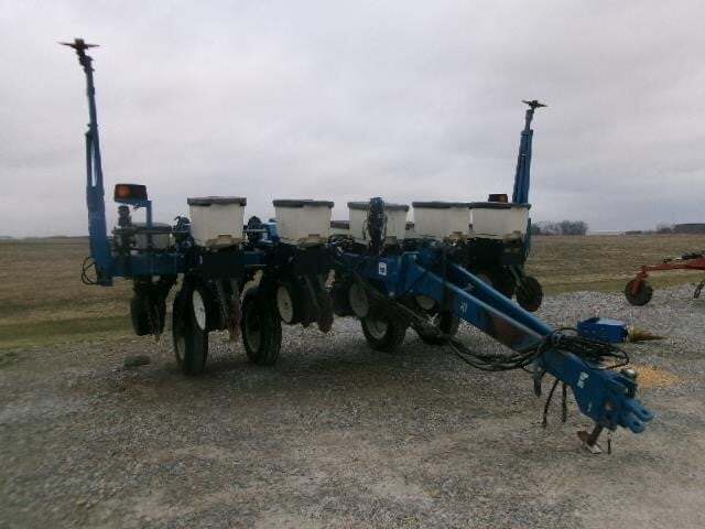  Kinze 3000 Planter