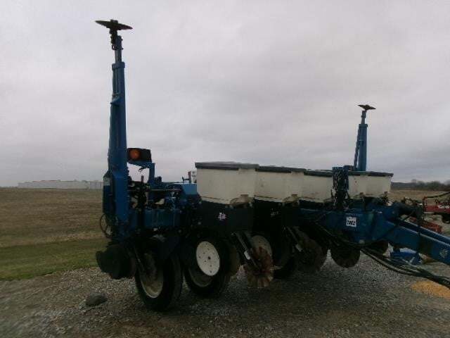  Kinze 3000 Planter